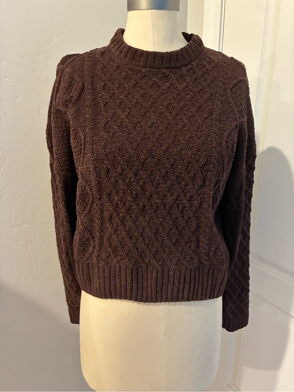 Pink Republic Dark Brown Cable Knit Crewneck Sweater L